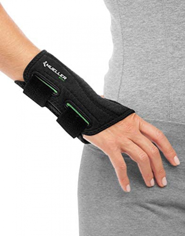 MUELLER Green Fitted Wrist Brace, Black